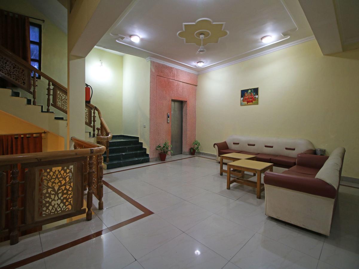 Hotel Oyo 5667 Katra Continental Exterior foto