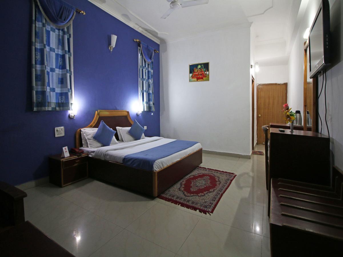 Hotel Oyo 5667 Katra Continental Exterior foto