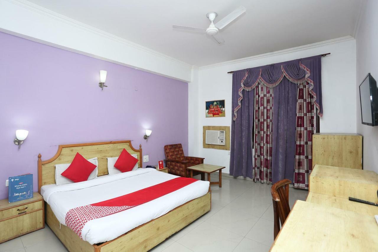 Hotel Oyo 5667 Katra Continental Exterior foto